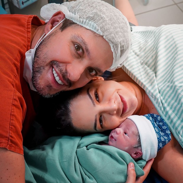 Maria Cecilia e Rodolfo dão boas-vindas a filho (Foto: Instagram)