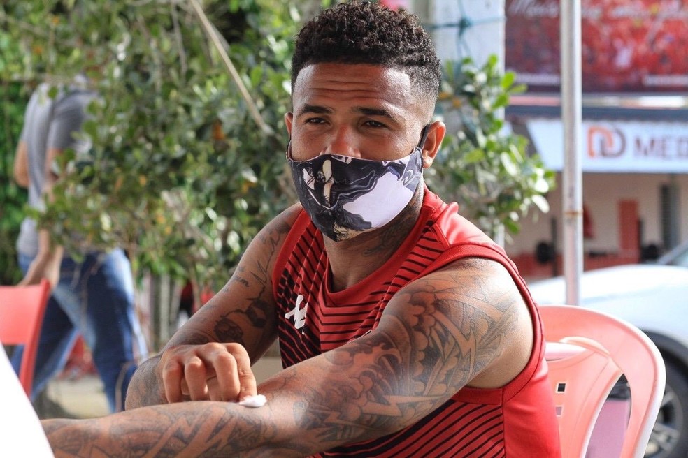 Vitória faz mais uma rodada de testes no elenco — Foto: Letícia Martins/E.C. Vitória