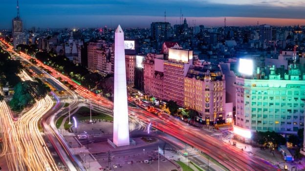 O negócio de 'cozinhas fantasmas' está florescendo nas grandes cidades de vários países da América Latina, como a Argentina (Foto: GETTY IMAGES)