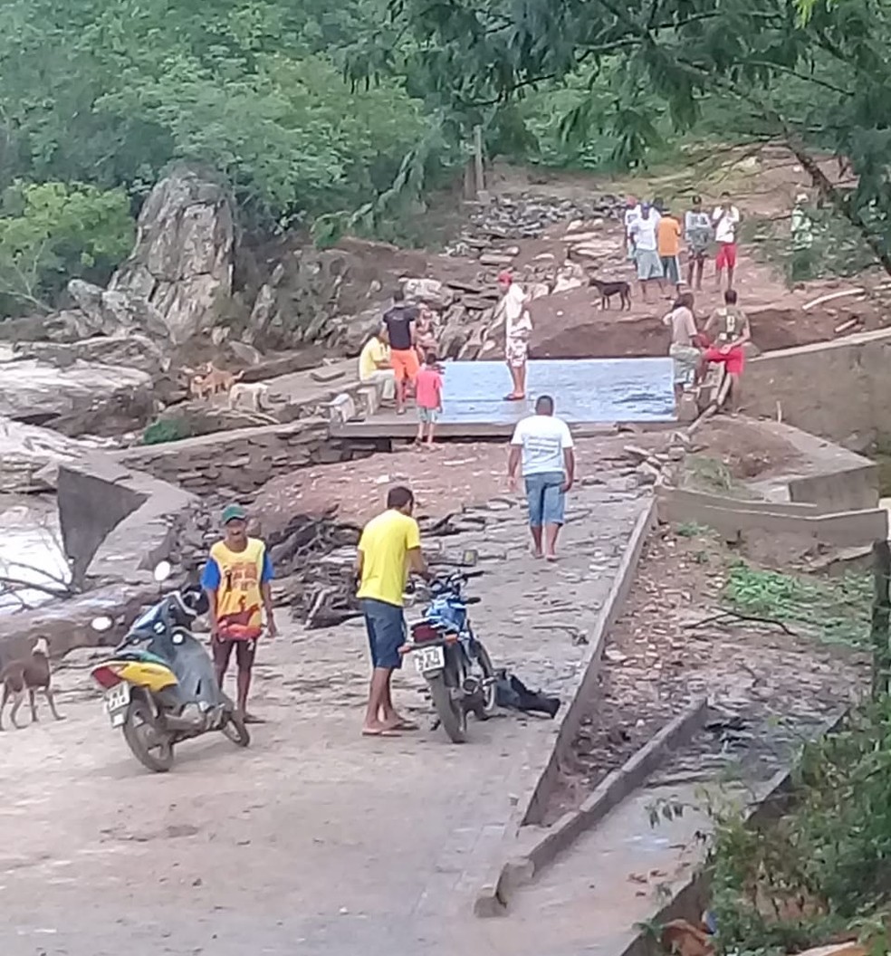 Ponte em Girau do Ponciano — Foto: José Santos/Arquivo pessoal