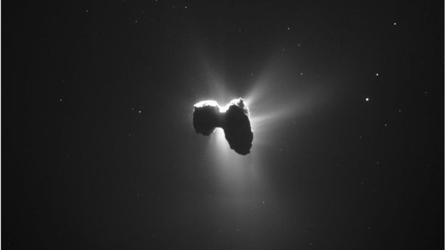 A sonda Rosetta passou dois anos orbitando o 67P, tirando milhares de fotos (Foto: ESA/ROSETTA/NAVCAM)
