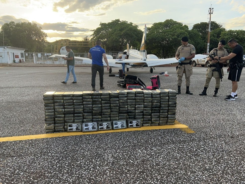 Droga foi encontrada em avião — Foto: Polícia Civil/Tocantins