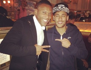 Depois de jantar romântico, Júlio Baptista se encontra com Neymar