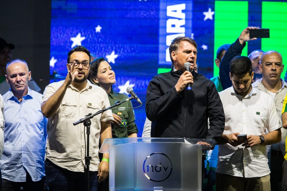 Bolsonaro discursa no palco do evento Marcha para Jesus — Foto: Thiago Gadelha