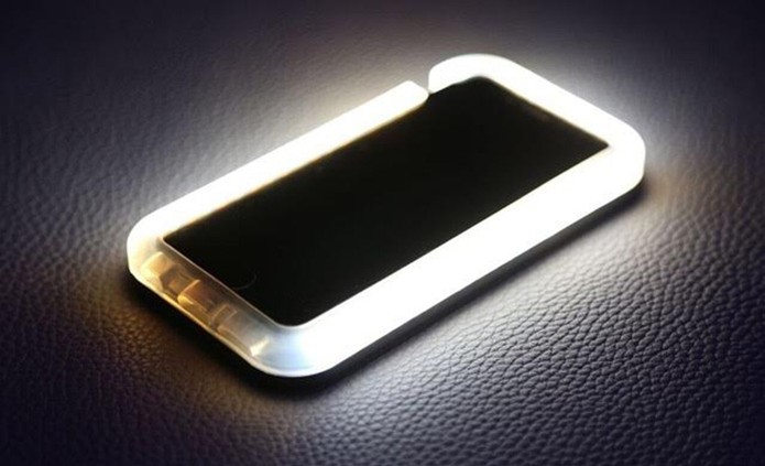 Case tem moldura de LED para selfies perfeitas (Foto: Divulgação) (Foto: Case tem moldura de LED para selfies perfeitas (Foto: Divulgação))