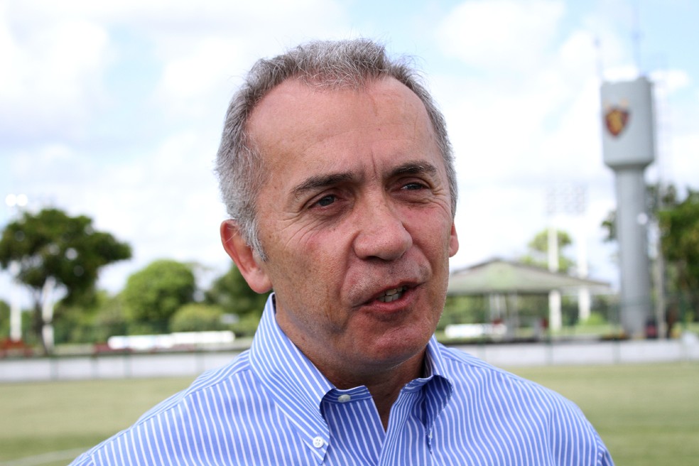Nelsinho Baptista foi aprovado pela torcida numa equete feita pelo GloboEsporte.com (Foto: Aldo Carneiro / Pernambuco Press)
