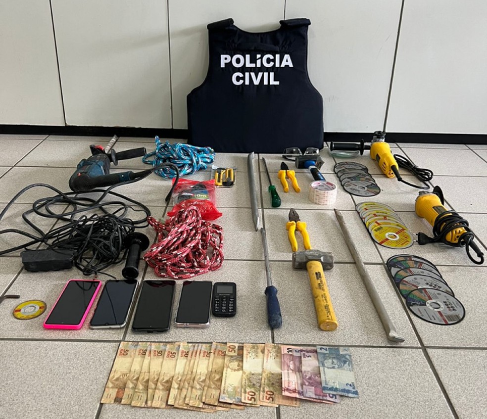 Suspeitos de arrombar lotérica no sudoeste da BA são presos — Foto: Divulgação/Polícia Civil
