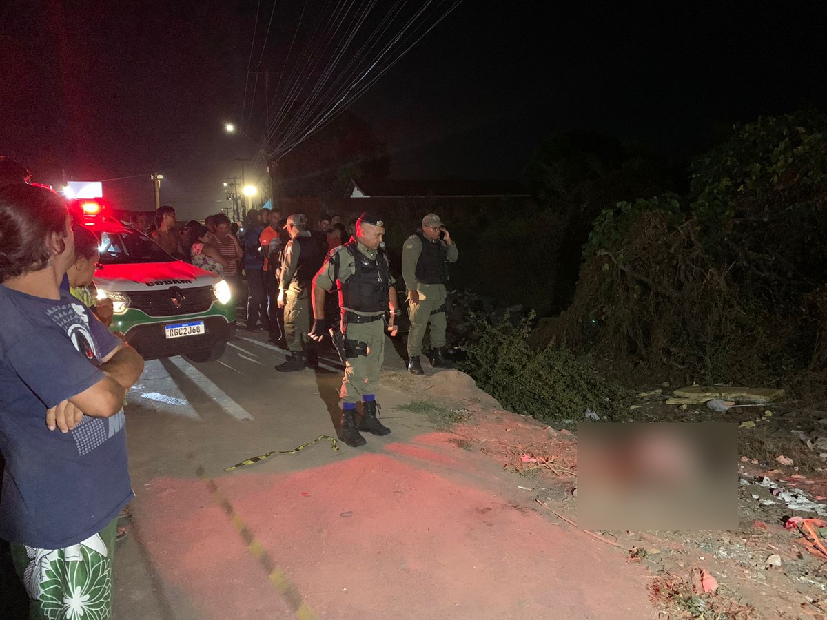 Suspeito De Assalto é Morto A Tiros Em Terreno Baldio Na Zona Sul De