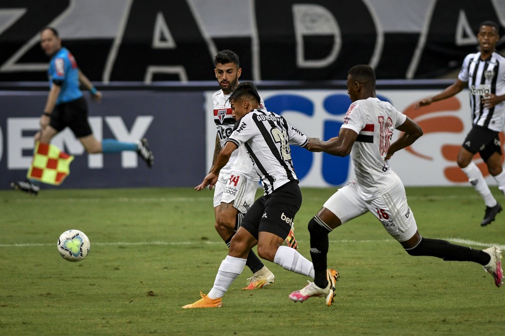 Notas da partida: confira as avaliações para os jogadores do SPFC na partida entre Atlético-MG 3x0 São Paulo no Mineirão