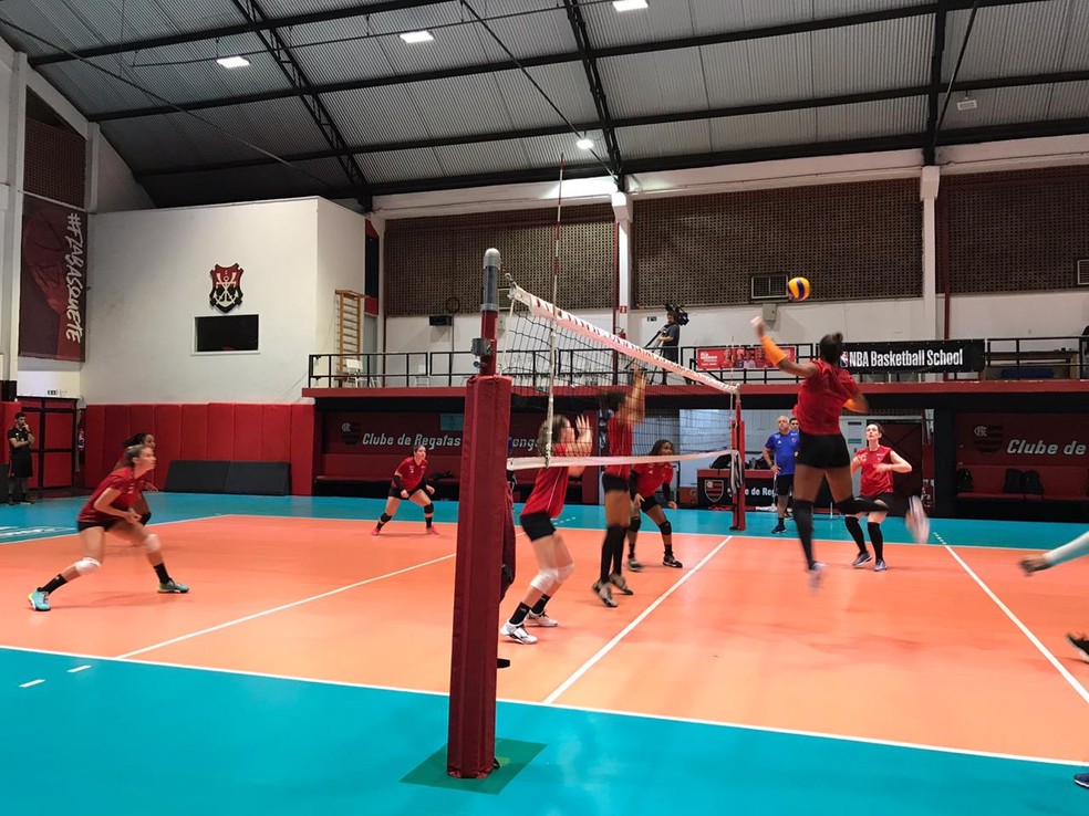 Flamengo recebe Fluminense pela Superliga e corre risco de ...