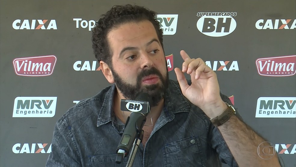 Daniel Nepomuceno, com um pronunciamento, anunciou a demissão de Micale (Foto: Reprodução / TV Globo Minas)
