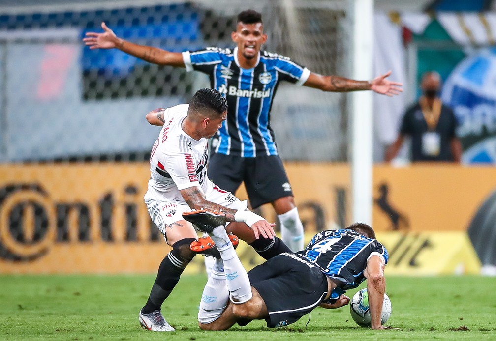 Kannemann carrega espírito de títulos recentes do Grêmio para decisão na Copa do Brasil