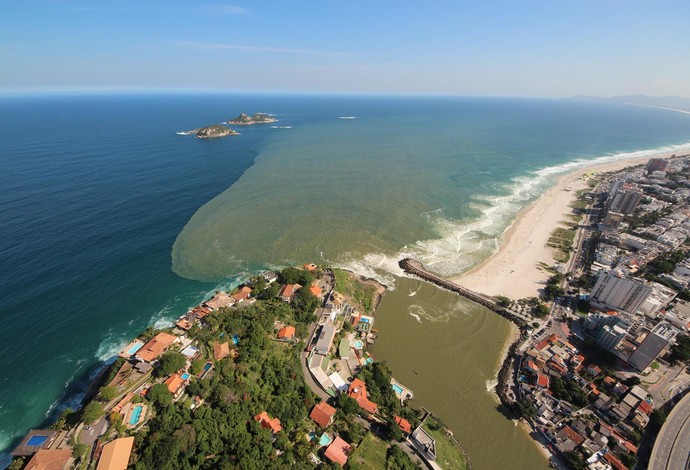 Poluição Barra da Tijuca surfe Rio Pro (Foto: Mário Moscatelli/Divulgação)