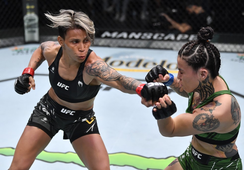 UFC: Amanda Lemos atropela mexicana em 35 segundos no card preliminar |  combate | ge