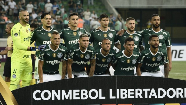 Time do Palmeiras antes de jogo contra o Independiente Petrolero