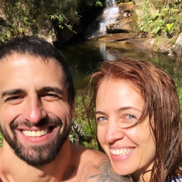 Poliana Abritta  e o namorado, Chico Walcacer (Foto: Reprodução/Instagram)