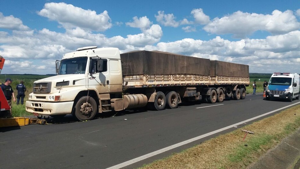 BR-376 foi totalmente liberada por volta das 17h desta terça (6) (Foto: Divulgação/PRF)