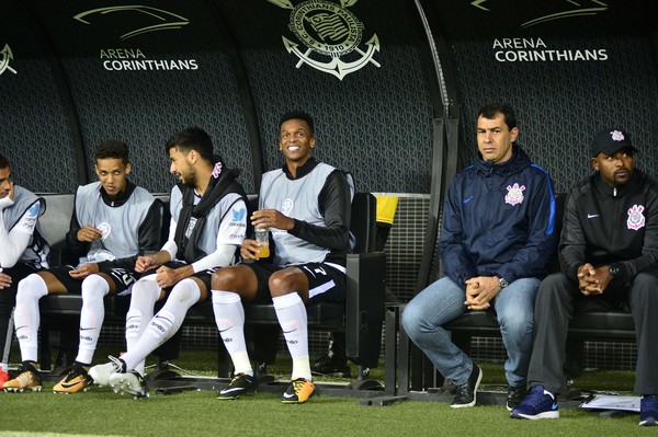 Opção preferida de Carille, Camacho não se acomoda e fala de ambição no Corinthians
