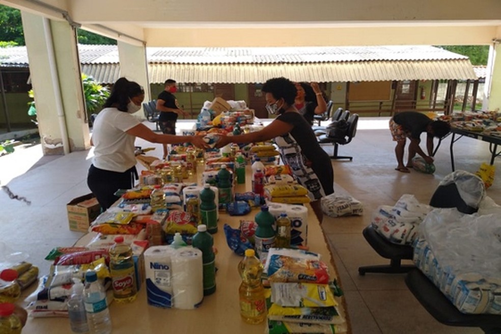 Doações foram organizadas em 40 cestas básicas para famílias quilombolas — Foto: Comunicação Ufopa/Divulgação