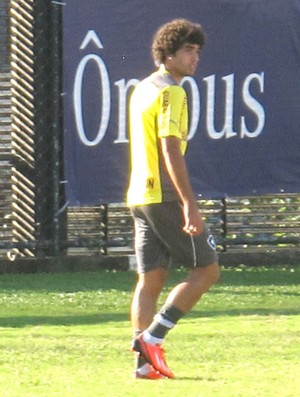 Bruno Mendes treino Botafogo (Foto: Thales soares)