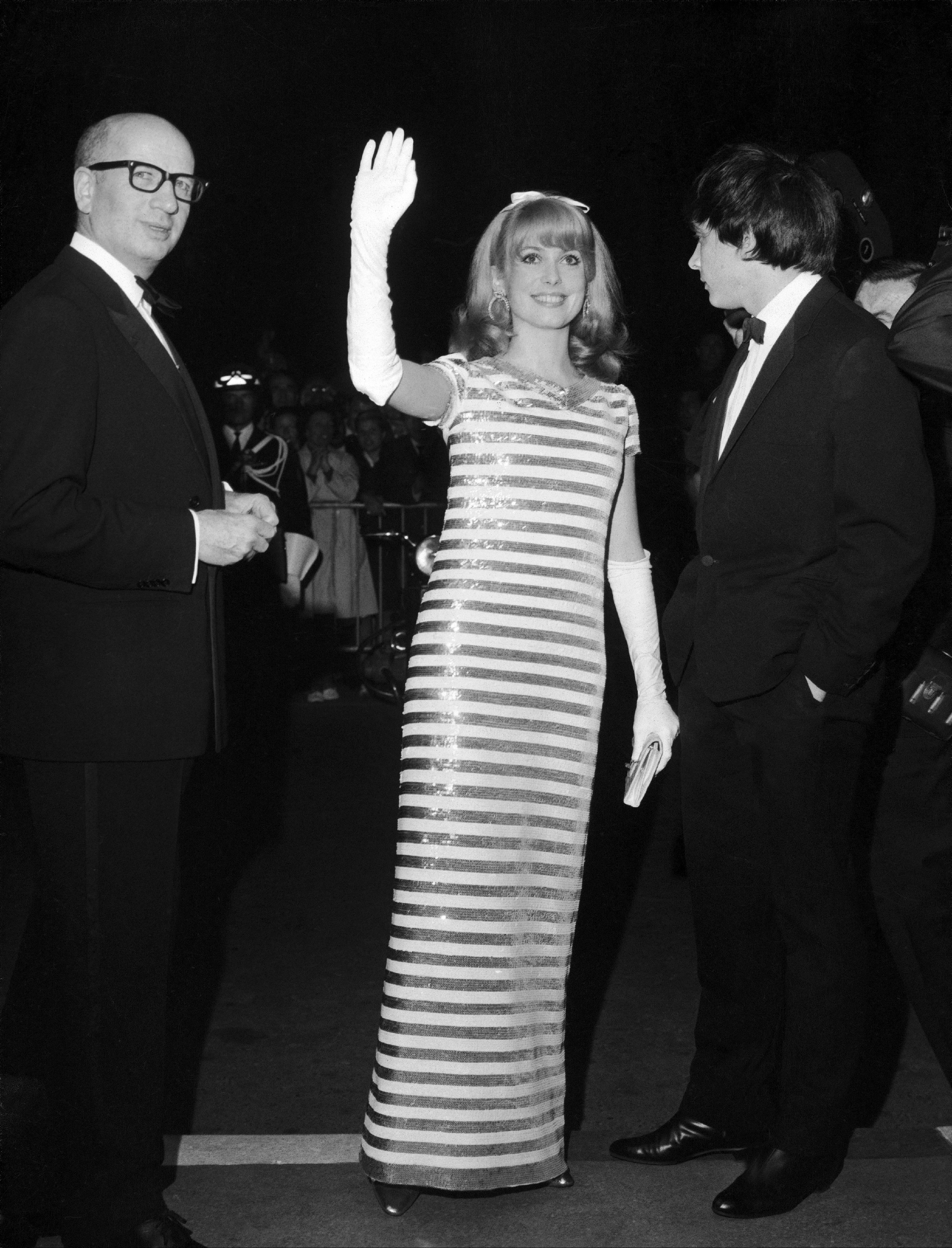FRANCE - OCTOBER 05:  Catherine Deneuve Attends The Screening Of The Film Les Cendres By Andrzej Wajda At The Cannes Film Festival On May 6, 1966.  (Photo by Keystone-France/Gamma-Keystone via Getty Images) (Foto: Gamma-Keystone via Getty Images)