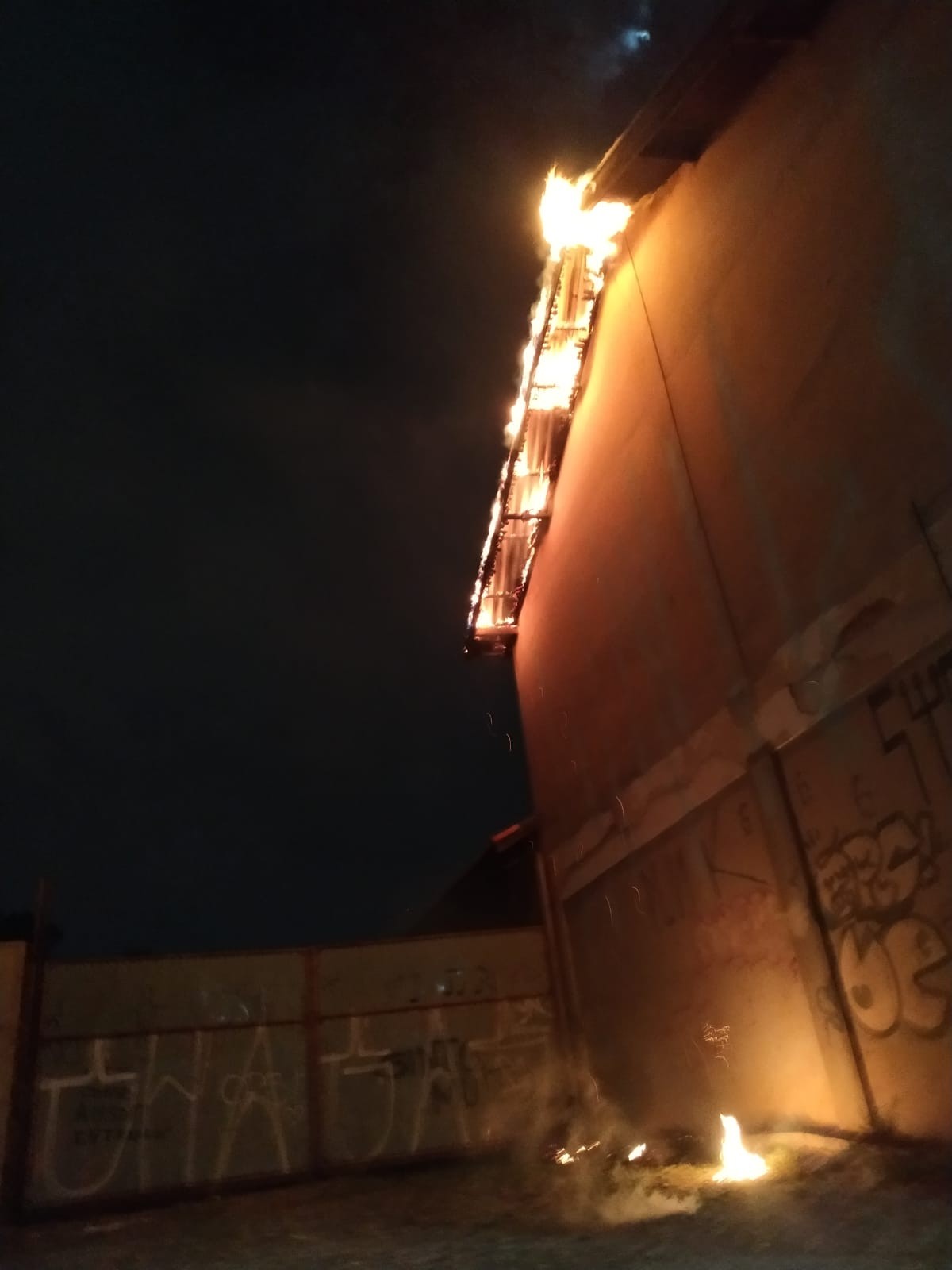 Incêndio volta a atingir prédio do antigo curtume de Campinas; é o 2º caso na Vila Industrial em menos de 1 mês