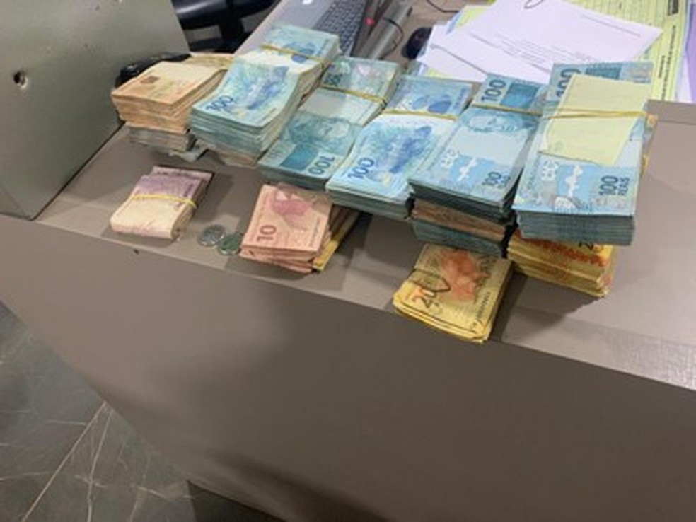 Dinheiro vivo foi apreendido na operação da Polícia Federal no Maranhão — Foto: Divulgação/Polícia Federal