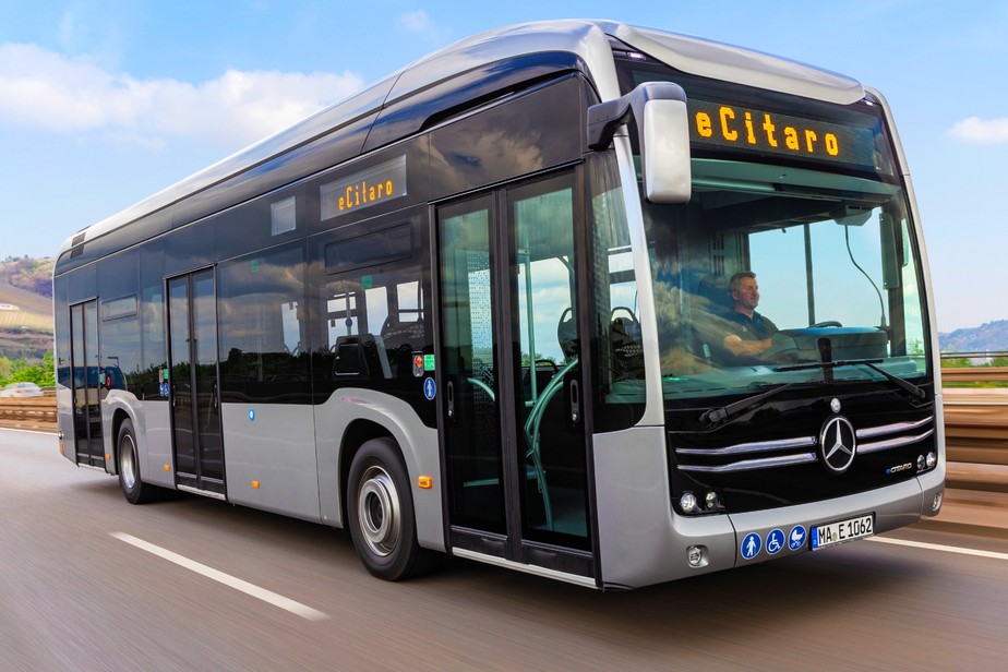 Mercedes-Benz eCitaro é a linha de ônibus elétricos vendido na Europa