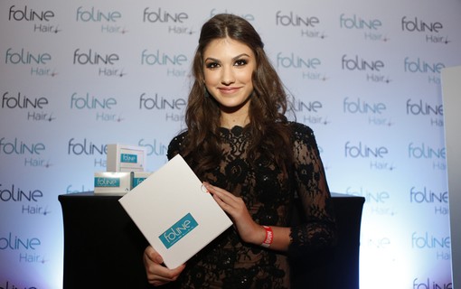 Giovanna Grigio recebeu kit da Foline na festa de QUEM 