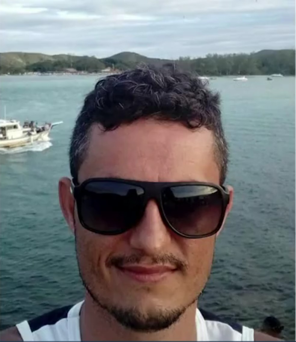 Antônio Paulo Castilho Cardoso foi preso em Itaperuna após gravar vídeo batendo na mulher — Foto: Reprodução/Inter TV