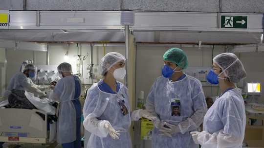 Covid: mais de 80% dos profissionais da saúde relatam sofrer burnout na pandemia no Brasil