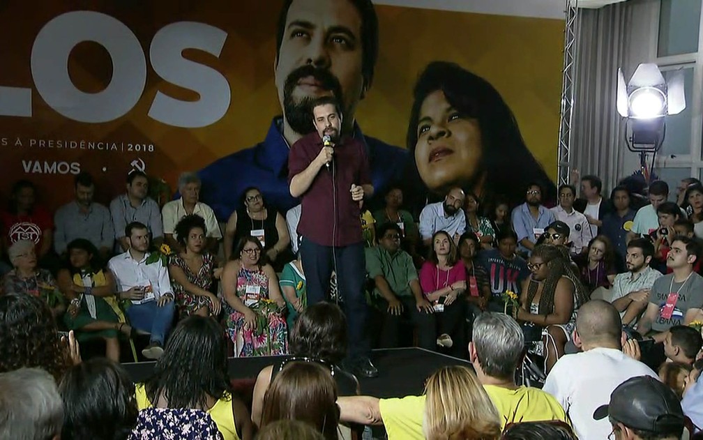 Guilherme Boulos discursa durante convenção nacional do PSOL em SP (Foto: Reprodução/GloboNews)