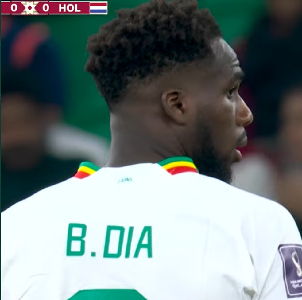 Boulaye Dia ou B. Dia viralizou como o jogador mais educado da Copa 2022  Foto: Reproduo