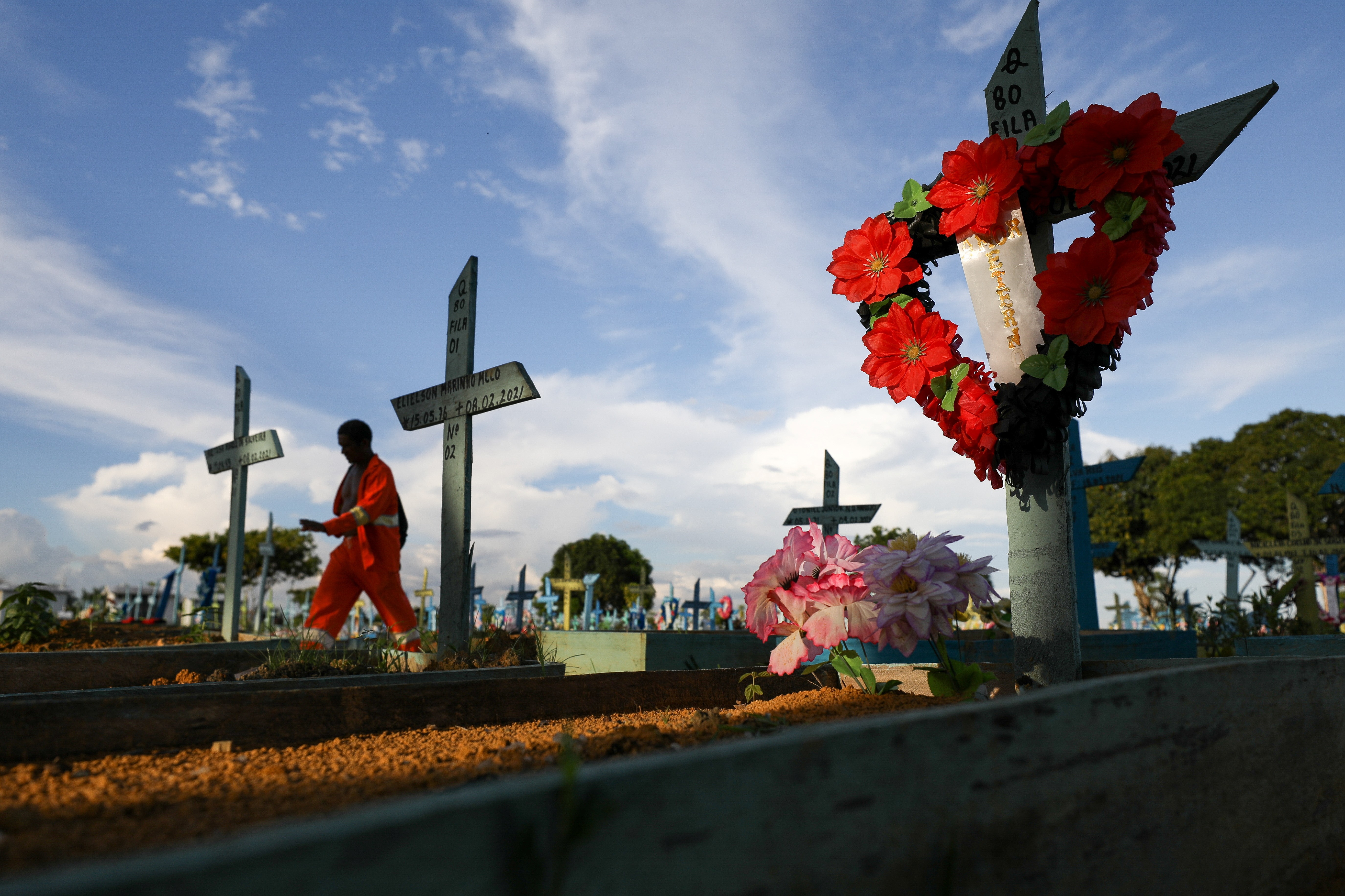 Mortes por Covid em julho de 2021 superam as de julho de 2020, pior mÃªs do ano passado