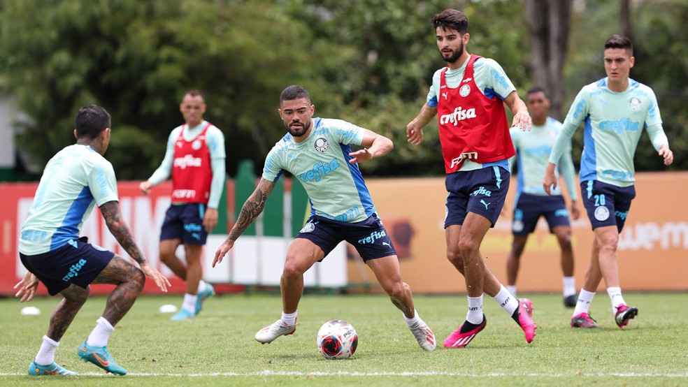 Escalação do Palmeiras: Abel ainda não definiu se vai poupar ou não titulares na estreia do Paulistão