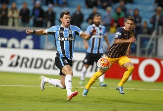 Troca na cúpula, Douglas reserva e reforço: Grêmio volta à Arena mudado