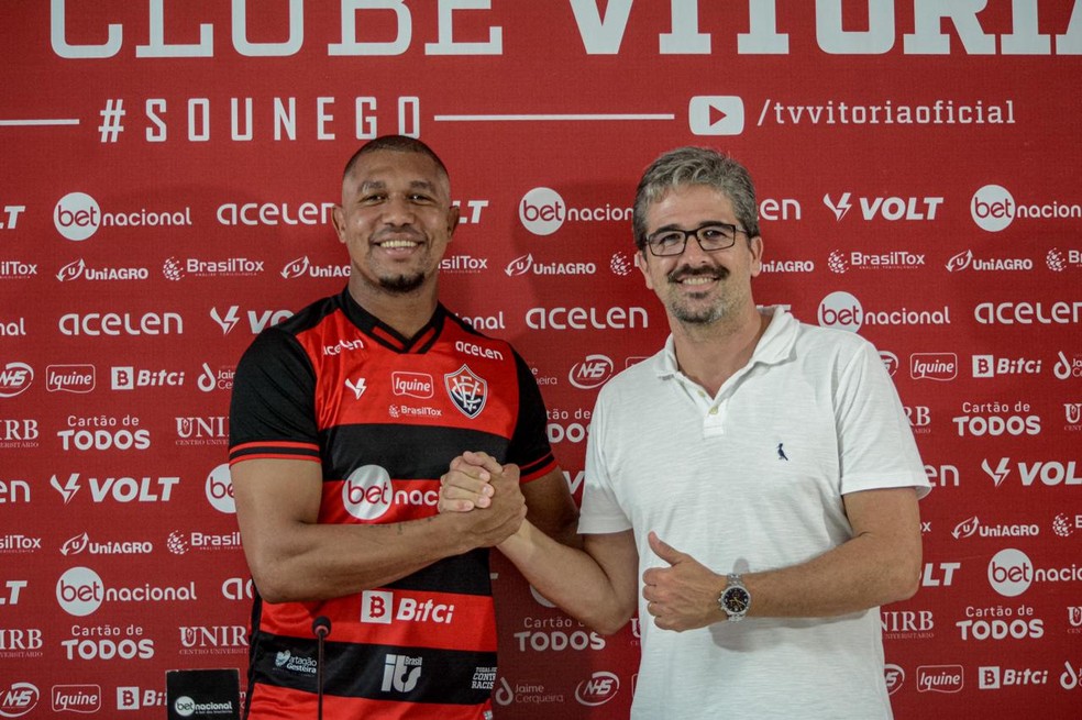 Rodrigão e Rodrigo Pastana em apresentação no Vitória — Foto: Victor Ferreira / EC Vitória / Divulgação