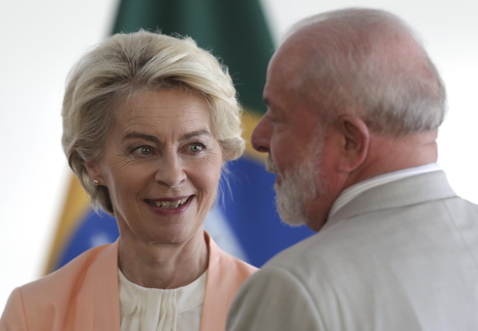 Ursula von der Leyen and Luiz Inácio Lula da Silva — Foto: Gustavo Moreno/AP