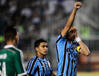 Grêmio perde Barcos e Dudu para encarar Goiás; Grohe volta da Seleção