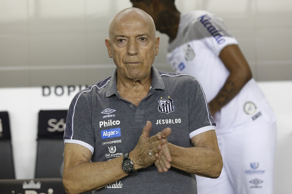 Jesualdo Ferreira na partida entre Santos e Mirassol — Foto: Luis Moura / Estadão Conteúdo