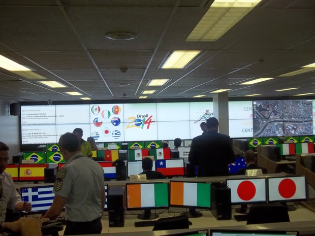 Sala de monitoramento da central da PF que vai ajudar na segurança durante a Copa (Foto: Weldson Medeiros/G1)