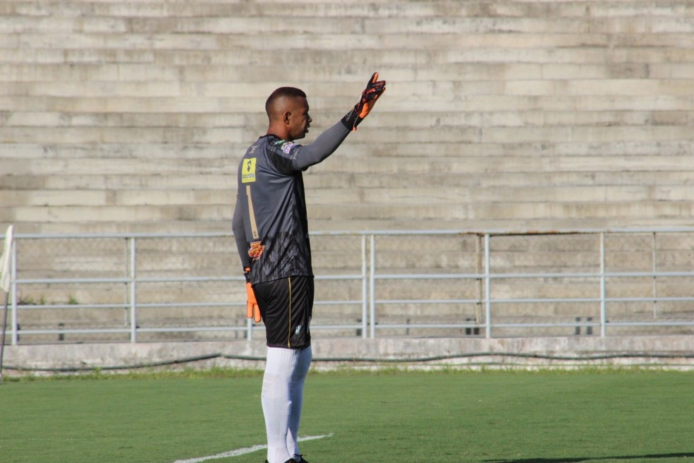 De acordo com atleta, a marca se deve ao empenho de colegas, mas o foco deve ser na sequência da temporada — Foto: Jefferson Emanuel / Sousa