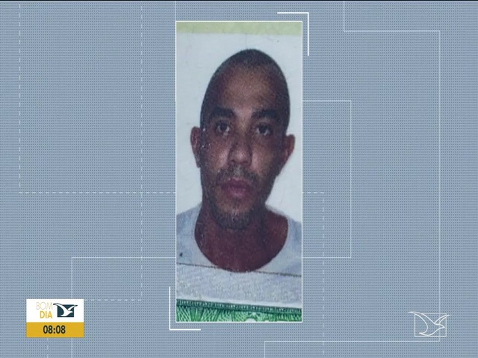 Corpo de Gilgleison da Cruz Silva foi encontrado com perfurações de arma de fogo em Codó — Foto: Reprodução/TV Mirante