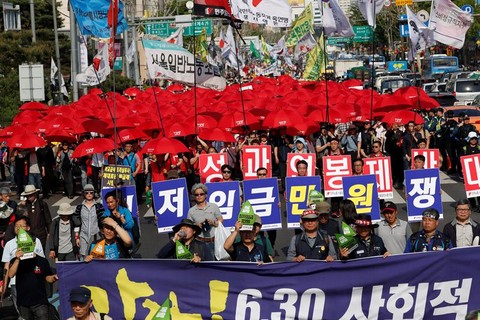Militantes fazem manifestação no 1º de maio, em Seul, na Coréia do Sul