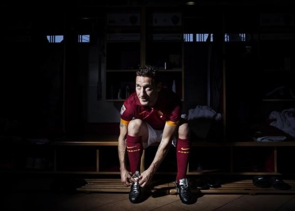 Francesco Totti em campanha da Nike Tiempo Legend V Premium (Foto: reprodução)