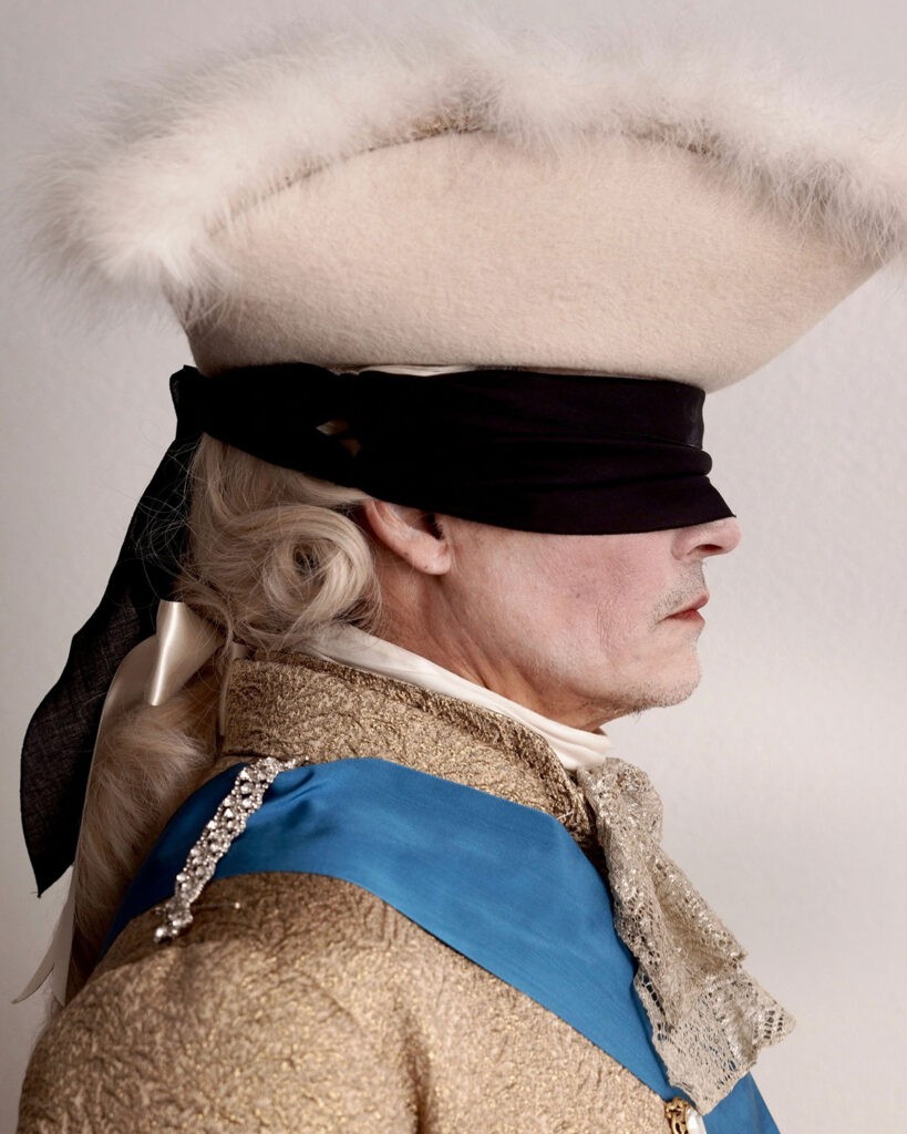 Foto de Johnny Depp como Luís XV marca volta do ator ao cinema (Foto: Reprodução/ Why Not Productions)