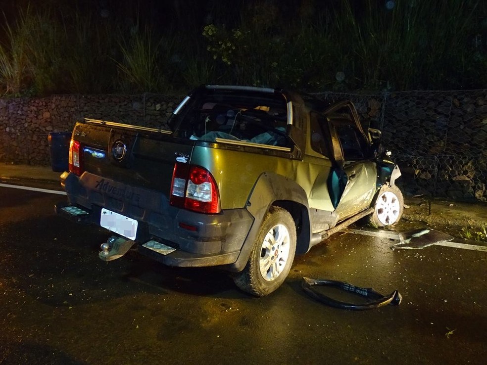 Acidente ocorreu na Rodovia Aparício Biglia Filho (SP-281) em Itaporanga — Foto: Divulgação/ItapoNews