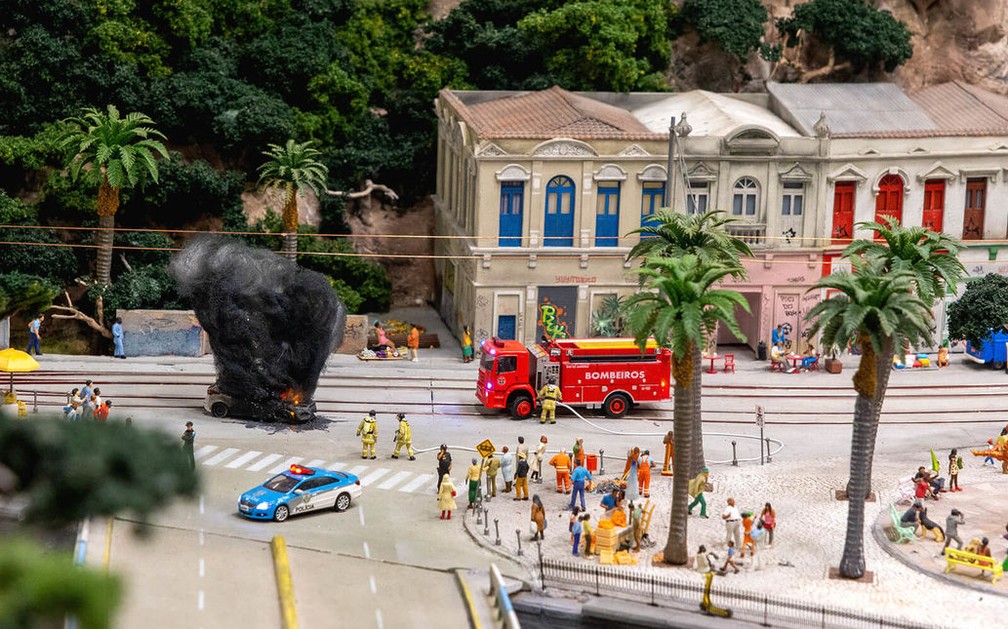 Miniaturas realistas representam até carro pegando fogo no Rio — Foto: Miniatur Wunderland