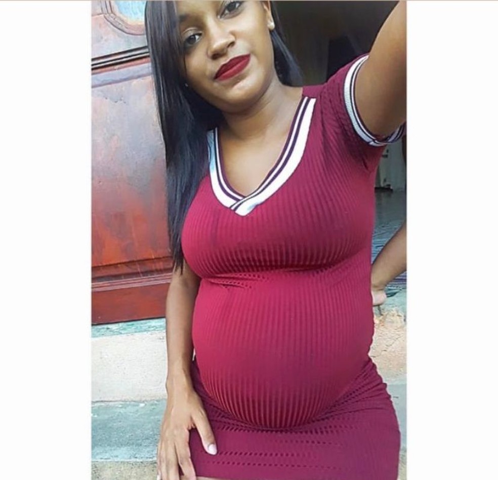 Mulher estava grávida de cinco meses e já tinha duas filhas de 2 e 3 anos — Foto: Reprodução/Instagram