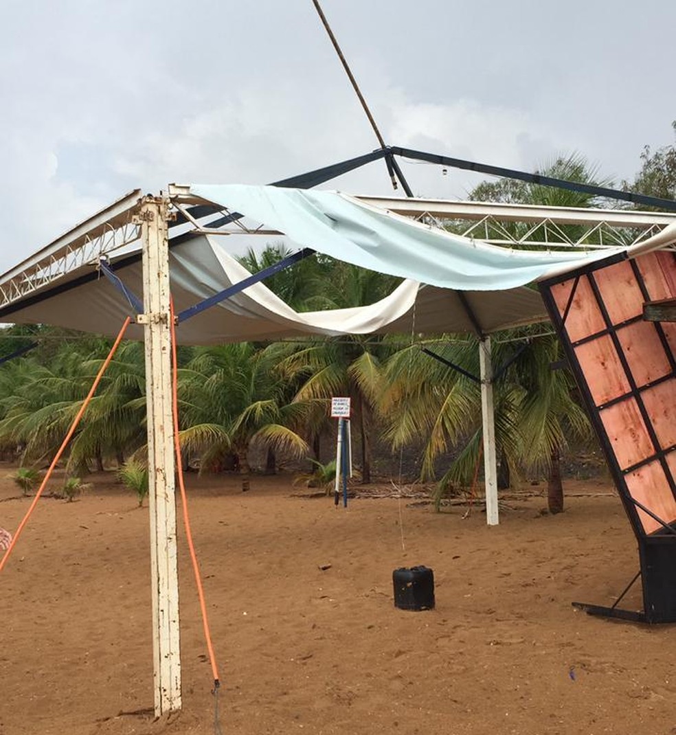 Vendaval causou estragos no Balneário de Panorama nesta terça-feira (5) — Foto: Administração Balneário de Panorama/Cedida